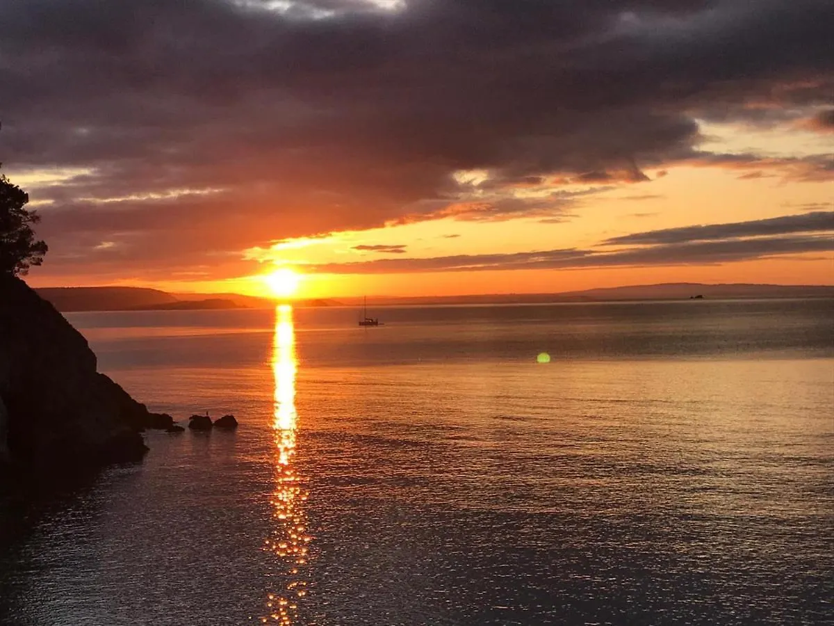 Nid De Pie Bed & Breakfast Crozon