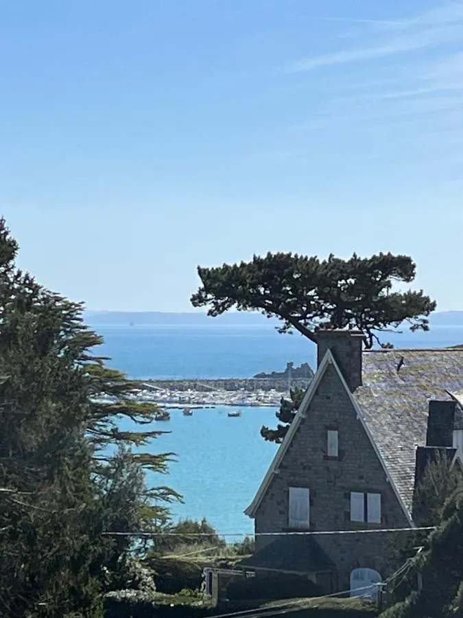 Nid De Pie Bed & Breakfast Crozon